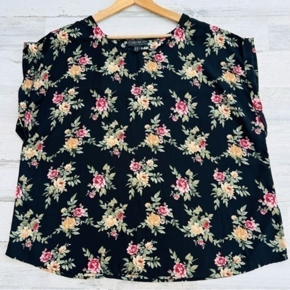 Forever 21 Plus Sizes Tops Women's Short Sleeves Sheer‎ Floral Blouses